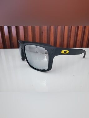 Oakley Black Sunglasses